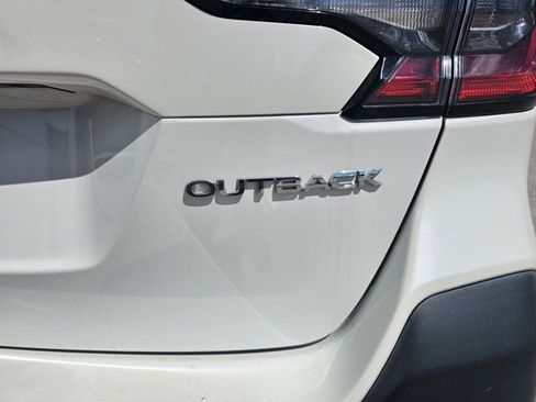 Used 2022 Subaru Outback Limited image 32