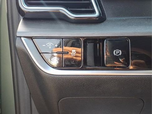 Used 2024 Kia Sportage X-Line w/ X-Line Premium Package image 16