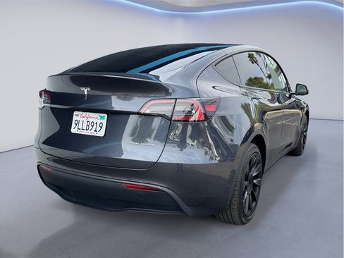 Used 2024 Tesla Model Y Long Range AWD/4WD image 6
