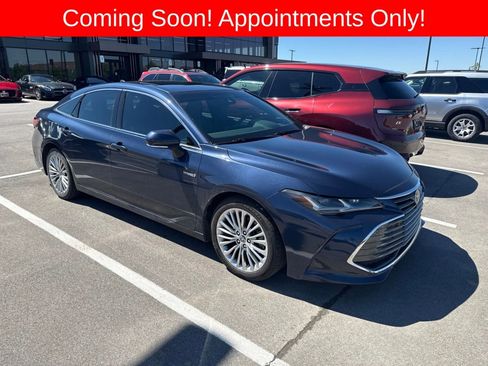 Used 2020 Toyota Avalon Limited w/ Advanced Safety Package FWD image 1