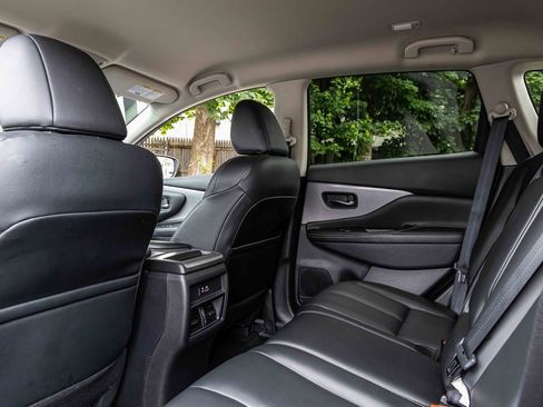 Certified 2024 Nissan Murano SV w/ SV Midnight Edition Package image 22