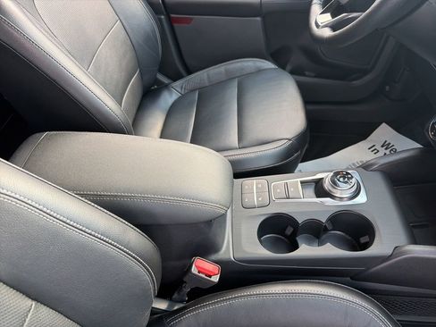 Used 2020 Ford Escape Titanium w/ Titanium Premium Package 2.0 AWD/4WD image 39