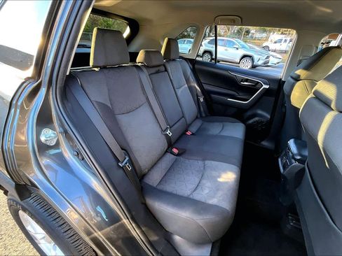 Certified 2020 Toyota RAV4 XLE image 18