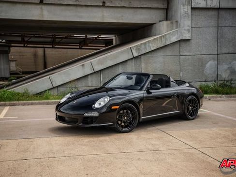 Used 2010 Porsche 911 Carrera RWD image 18