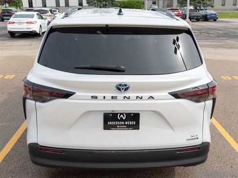 Used 2023 Toyota Sienna XLE w/ XLE Plus Package FWD image 6