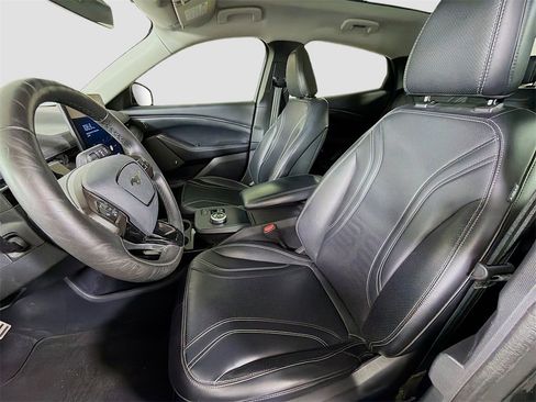 Used 2021 Ford Mustang Mach-E Premium image 12