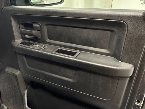Used 2018 RAM 1500 Express AWD/4WD image 28