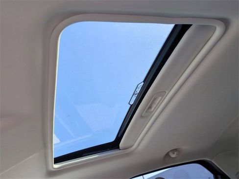 Used 2020 Ford EcoSport SE w/ SE Convenience Package image 20