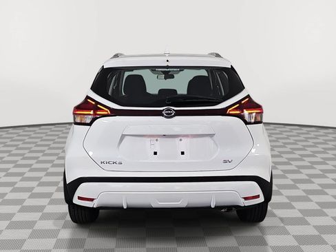 Used 2024 Nissan Kicks SV FWD image 7