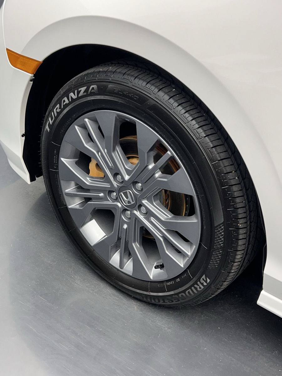 Certified 2026 Honda Odyssey Touring image 11