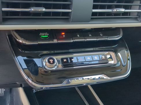 New 2026 Lincoln Corsair Reserve FWD image 19