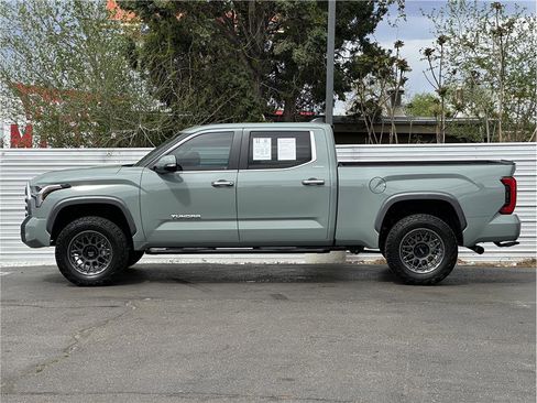 Used 2024 Toyota Tundra Limited w/ Power Package AWD/4WD image 13