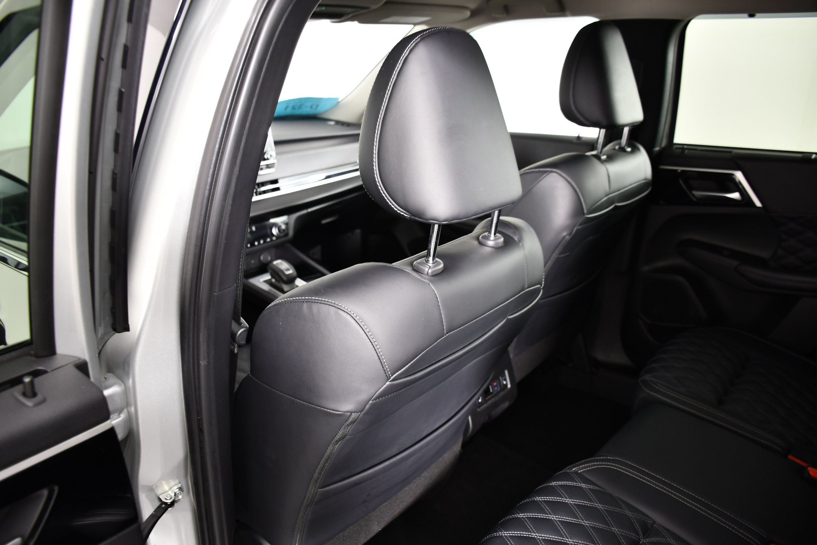 Used 2024 Mitsubishi Outlander SEL AWD/4WD image 44