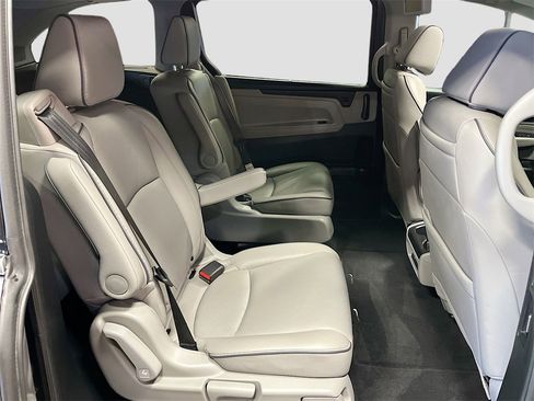 Used 2024 Honda Odyssey Elite image 30