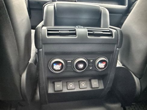 Used 2022 Land Rover Defender 110 V8 image 15