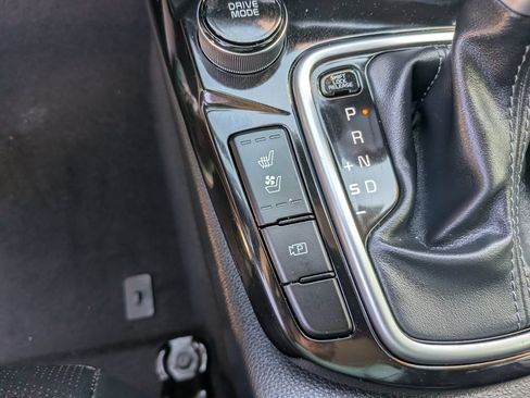 Certified 2025 Kia Seltos SX w/ SX Sunroof Package AWD/4WD image 29