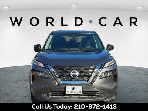 Used 2021 Nissan Rogue S FWD image 2