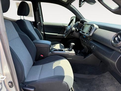 Used 2023 Toyota Tacoma TRD Off-Road AWD/4WD image 18