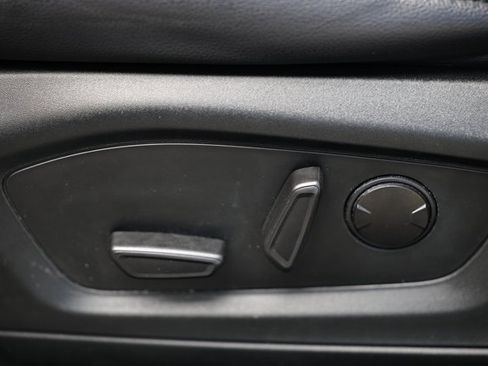 Used 2022 Ford Explorer Limited w/ Equipment Group 301A image 22