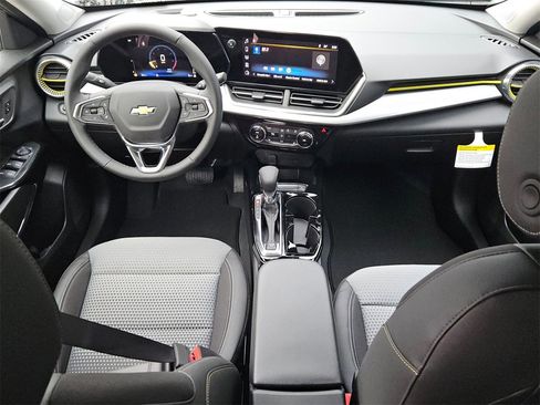 New 2026 Chevrolet Trax LT w/ Driver Confidence Package image 20