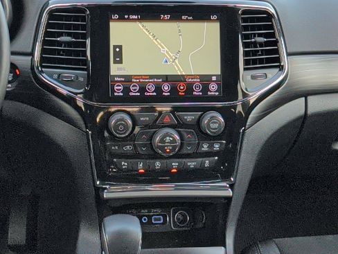 Used 2021 Jeep Grand Cherokee Laredo X RWD image 27