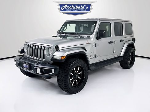 Used 2018 Jeep Wrangler Unlimited Sahara w/ Uconnect 4C Nav & Sound Group image 3