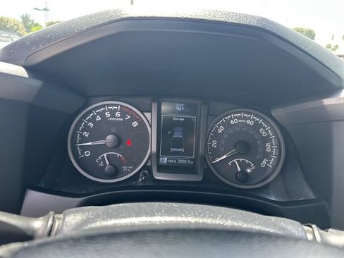 Used 2023 Toyota Tacoma TRD Off-Road w/ Advanced Technology Package AWD/4WD image 21