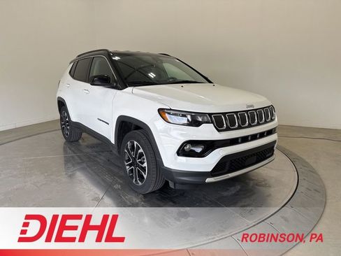 Used 2022 Jeep Compass Limited image 1