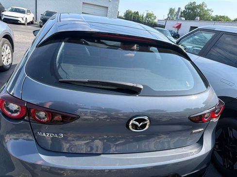 Used 2023 MAZDA MAZDA3 s FWD image 5