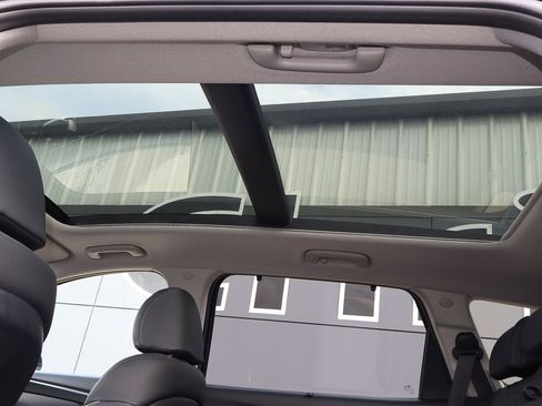 Used 2023 Hyundai Santa Fe Limited image 9