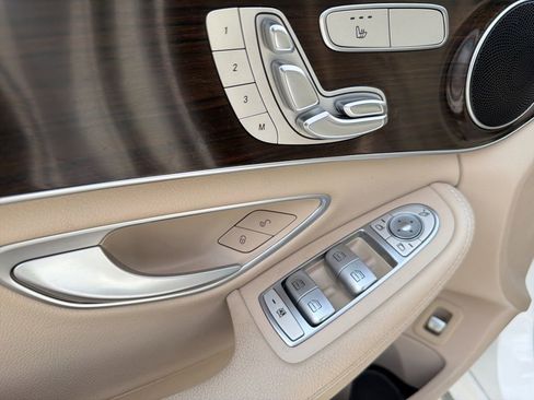 Used 2017 Mercedes-Benz C 300 4MATIC Sedan image 17