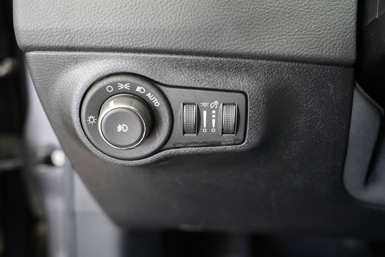 Used 2018 Jeep Compass Limited w/ Navigation Group AWD/4WD image 26