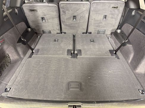 Used 2024 Audi Q7 3.0T Prestige image 18