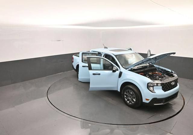 New 2026 Ford Maverick XLT w/ XLT Luxury Package FWD image 41