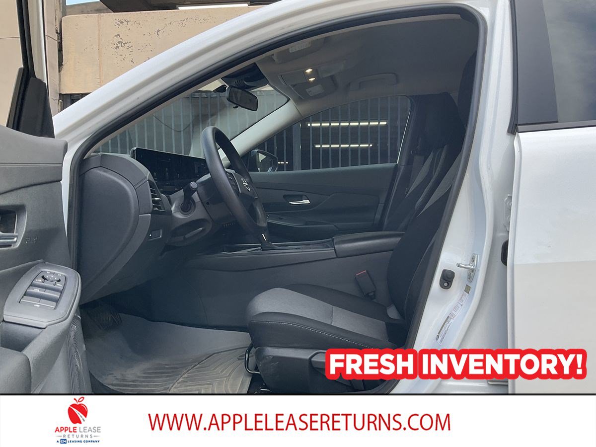Used 2026 Nissan Sentra SV w/ Floor Mat Package FWD image 6