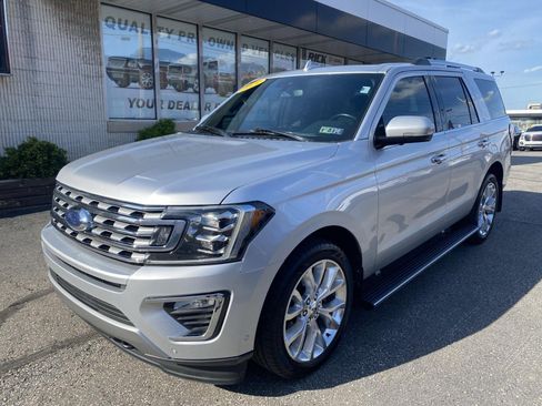 Used 2019 Ford Expedition Limited w/ Equipment Group 302A AWD/4WD image 2
