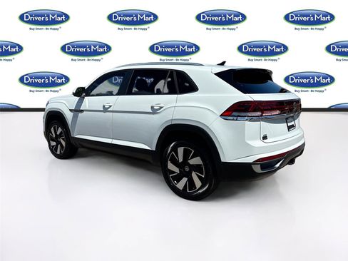 Used 2025 Volkswagen Atlas Cross Sport SE FWD image 5