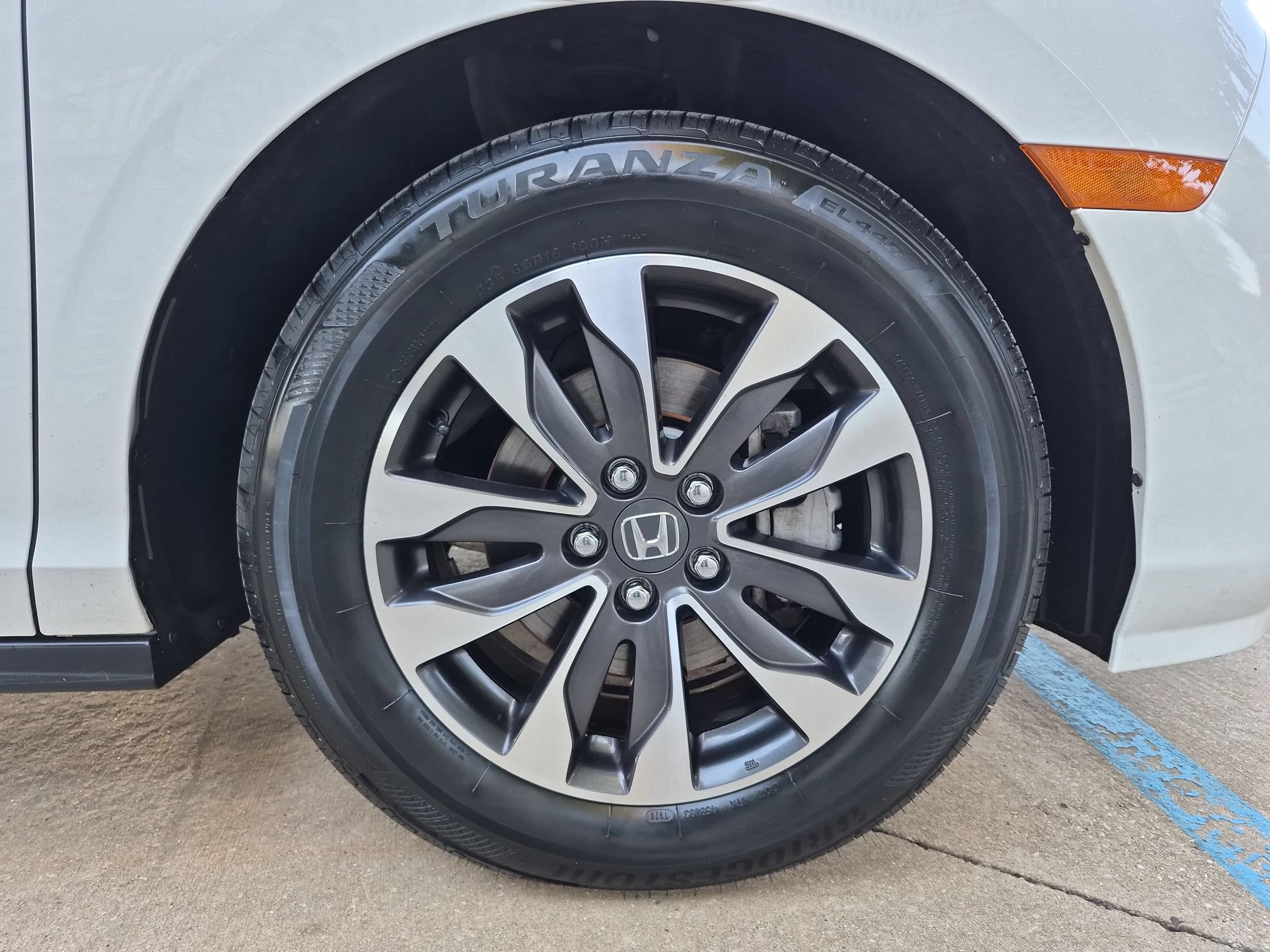 Certified 2024 Honda Odyssey EX-L image 35