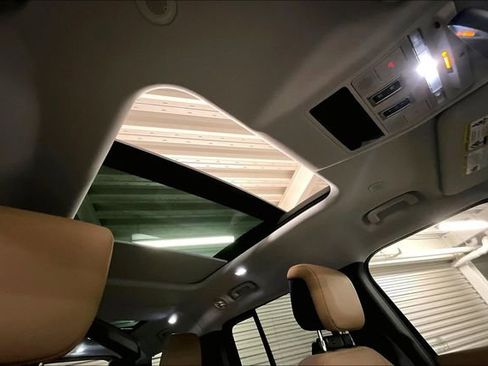 Certified 2025 Land Rover Defender 130 S image 30