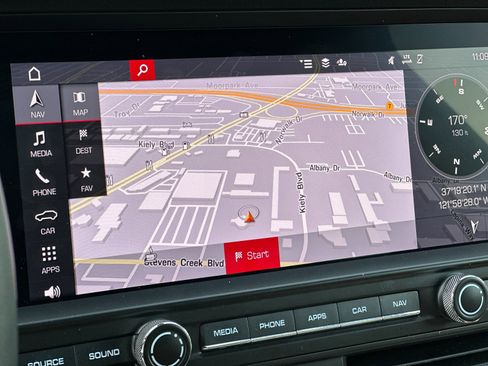 Used 2021 Porsche Macan image 19