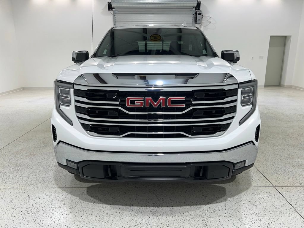 Used 2024 GMC Sierra 1500 SLT w/ SLT Premium Package AWD/4WD image 8