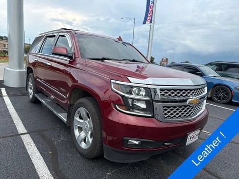 Used 2019 Chevrolet Tahoe LT w/ LT Signature Package AWD/4WD image 3