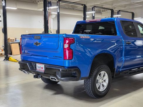 Used 2024 Chevrolet Silverado 1500 Custom Trail Boss w/ LPO, Dark Essentials Package AWD/4WD image 11