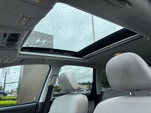 Used 2016 Subaru Forester 2.5i Premium w/ Popular Package #2 AWD/4WD image 6