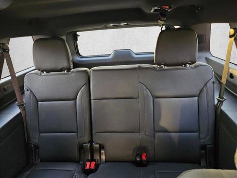 Used 2024 Chevrolet Suburban Z71 w/ Luxury Package image 22