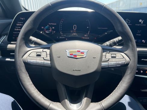 Used 2024 Cadillac XT4 Luxury w/ Cold Weather Package FWD image 25