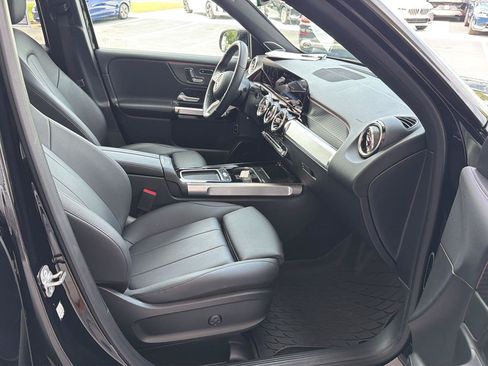 Used 2024 Mercedes-Benz GLB 250 4MATIC image 13
