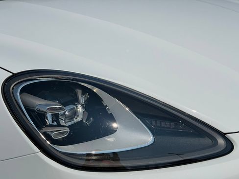 Certified 2023 Porsche Cayenne Coupe AWD/4WD image 12