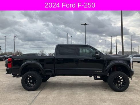 Used 2024 Ford F250 Lariat w/ Sport Appearance Package image 8