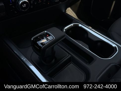 New 2026 GMC Sierra 1500 SLT AWD/4WD image 15